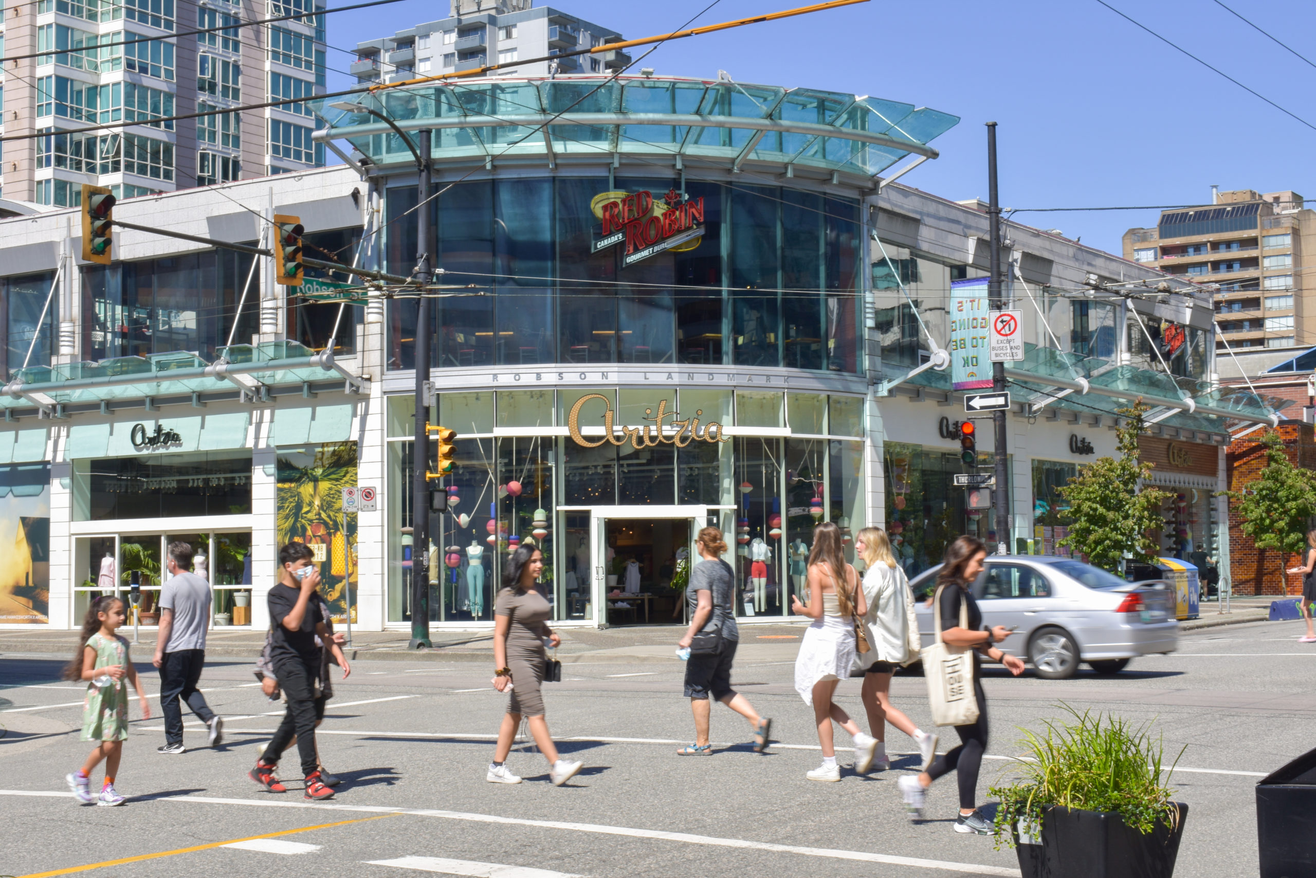 Vancouver Shopping: Parking #onRobson - Robson Street Business